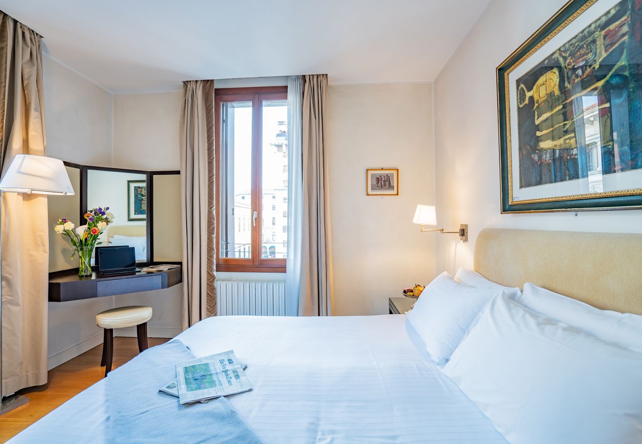 Chambres d'hôtes à Venise - Double Canal View 2 