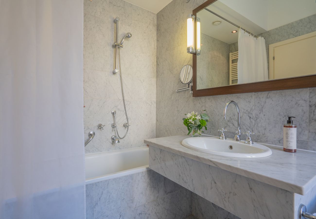 Rent by room in Venice - Double Romantic with Balcony