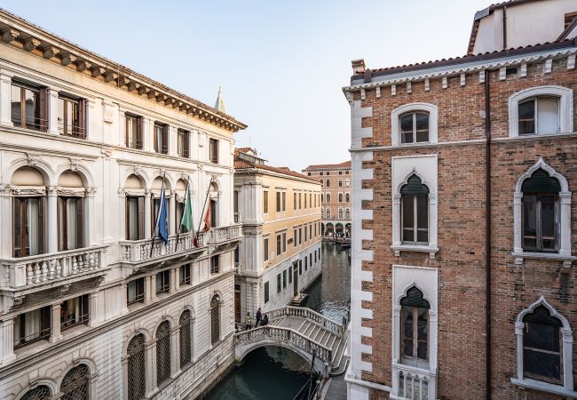 Rent by room in Venezia - Double Canal View 2 